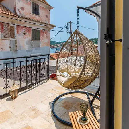 Marilu's, Paxos Port House Apartment *