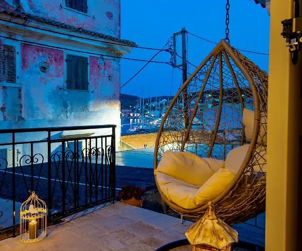 Marilu's, Paxos Port House Apartamento *