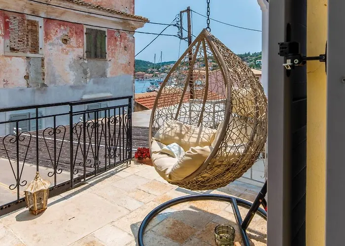Marilu's, Paxos Port House Apartamento *